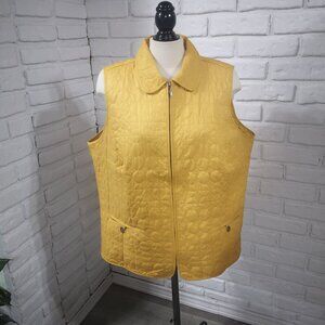 CJ Banks Ladies Lightly Quilted Gold Lined Full Zip Vest